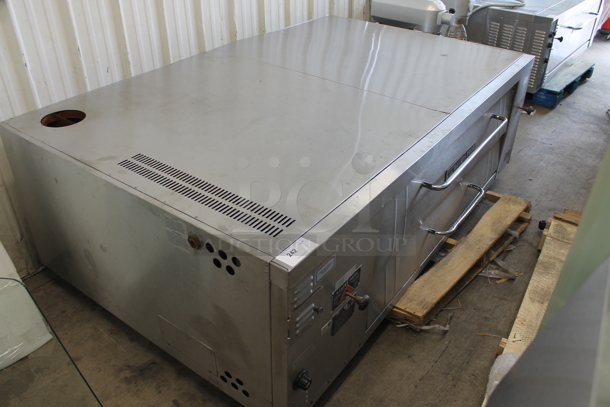 Bakers Pride Y800 Stainless Steel Commercial Natural Gas Powered Single Deck Pizza Oven. 120,000 BTU. - Image 2 of 12