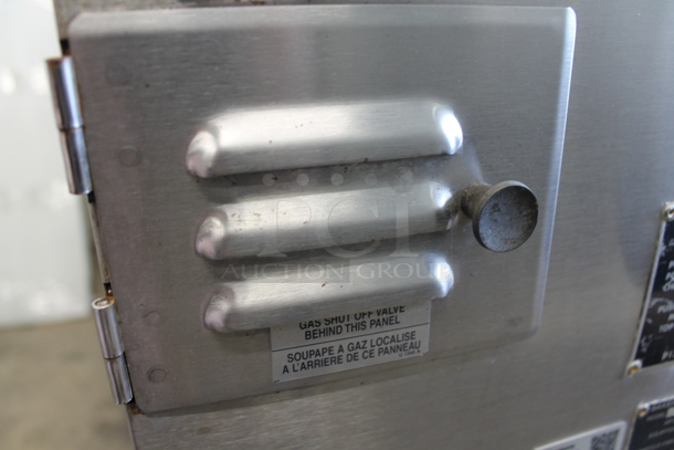 Bakers Pride Y800 Stainless Steel Commercial Natural Gas Powered Single Deck Pizza Oven. 120,000 BTU. - Image 10 of 12