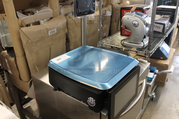 BRAND NEW! Hobart HT Series HTS-7ELS Commercial Countertop 30 Pound Price Computing Scale with Label Printer. 120/208-240 Volts, 1 Phase. Tested and Working! - Image 3 of 9