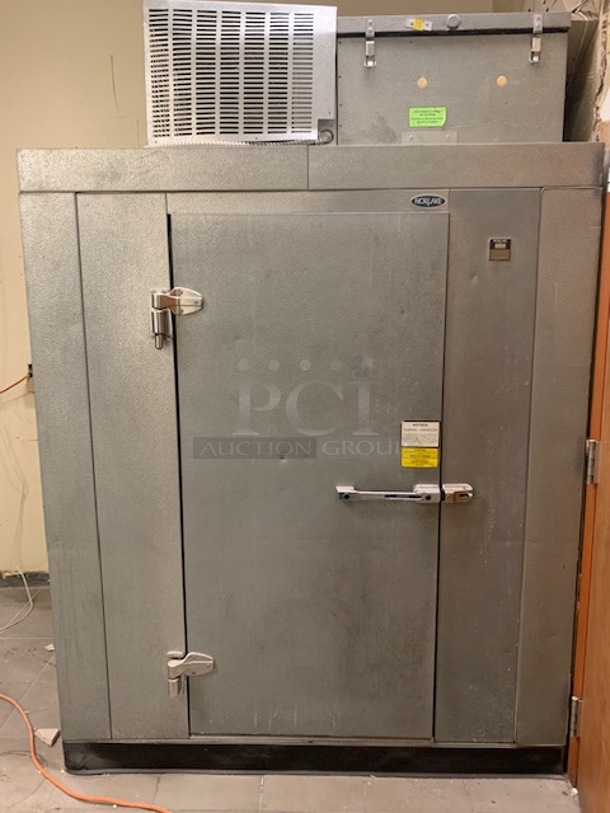 One Norlake Self Contained Walkin Freezer  With Floor. Model# KL45-CL-SUB. 208-230 Volt. 1 Phase. 4X5X6. Working When Removed.  - Image 2 of 4