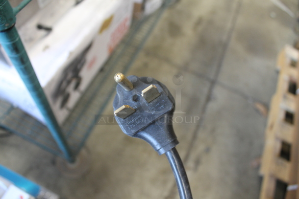 BRAND NEW SCRATCH AND DENT! CPG 351EF302 Cooking Performance Group Commercial Stainless Steel Electric Countertop Dual Tank Fryer. Tested And Working! - Image 8 of 10