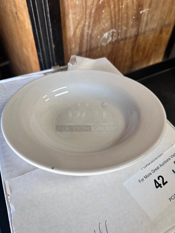 New! World Tableware Porcelana Bright White Porcelain Dinnerware - Image 1 of 6