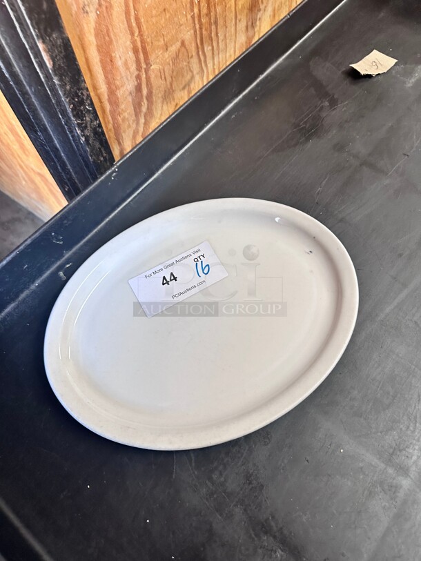 New! Libbey 10x13 inch Plate - Wide Rim, Rolled Edge, Porcelain, Bright White, Porcelana NSF - Image 3 of 5