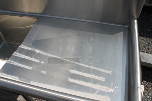 BRAND NEW SCRATCH AND DENT! Regency 60031717224 103" 16-Gauge Stainless Steel Three Compartment Commercial Sink with Galvanized Steel Legs and 2 Drainboards. Bays 17x17x12. Drain Boards 22x19x1 - Image 3 of 8