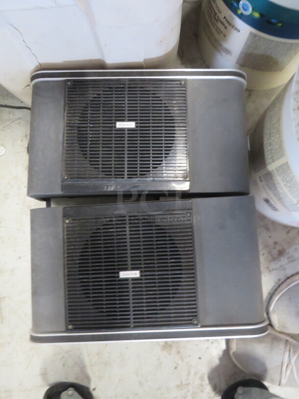 One VINTAGE Sony TC-200 Reel To Reel Tape Player/Recorder. - Image 3 of 3