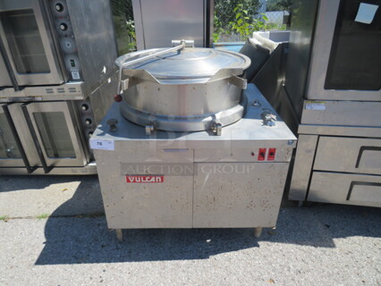 One Vulcan Direct Steam Tilting 40 Gallon Kettle. Model# VDMT40. 120 Volt. #103396. 36X33X42