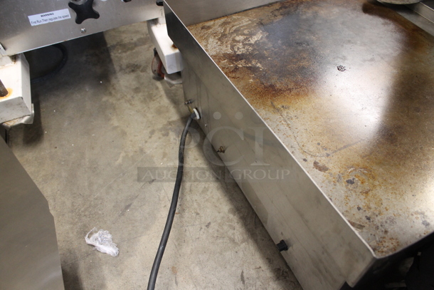 Stainless Steel Commercial Countertop Electric Powered Flat Top Griddle. 208-240 Volts, 1 Phase. - Image 5 of 7
