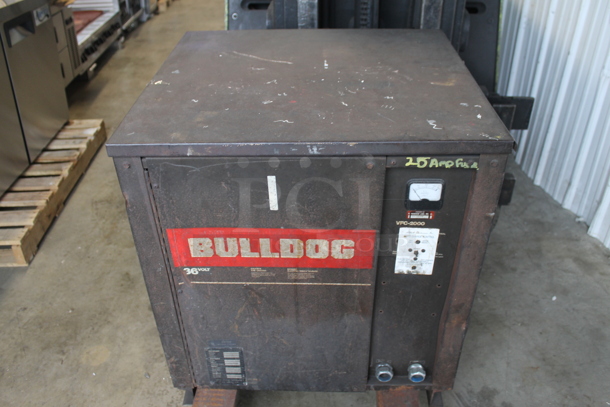 Clark ESMII-25 Metal Industrial 5,000 Pound Capacity Electric Powered Rider Forklift w/ Bulldog Battery Charger. Hours 4,932. Forklift is Tested and Working! - Image 10 of 12