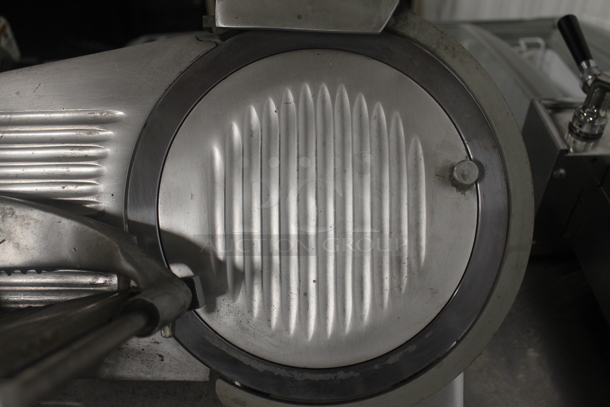 Berkel 825 A Stainless Steel Commercial Countertop Meat Slicer w/ Blade Sharpener. 115 Volts, 1 Phase. Tested and Working! - Image 4 of 5