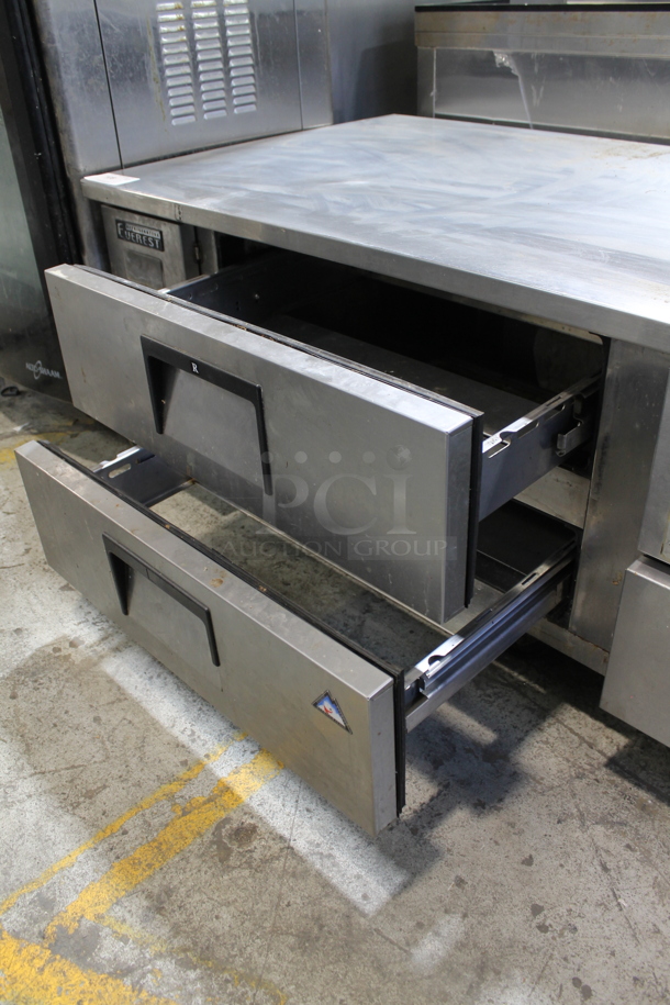 Everest Stainless Steel Commercial 4 Drawer Chef Base on Commercial Casters. Tested and Powers on But Does Not Get Cold - Image 5 of 6