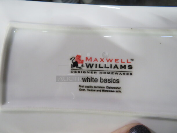 7.5X5 Maxwell Williams Plate. 11XBID - Image 1 of 1