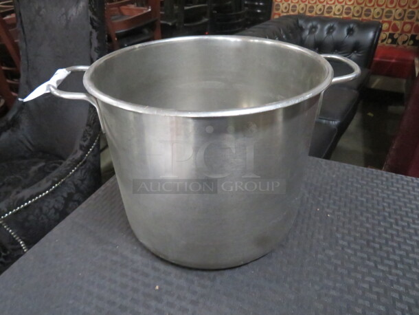 One Stainless Steel Stock Pot. 11X9 - Image 1 of 1