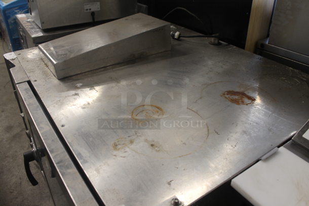 2012 Alto Shaam 7.14 ESG S Stainless Steel Commercial Propane Gas Powered Combitherm Convection Oven w/ View Through Door and Metal Oven Racks. 88,000 BTU. - Image 4 of 8