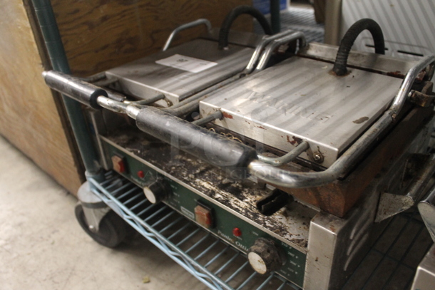 Waring WPG300 Stainless Steel Commercial Countertop Double Panini Press. 240 Volts, 1 Phase.  - Image 3 of 6