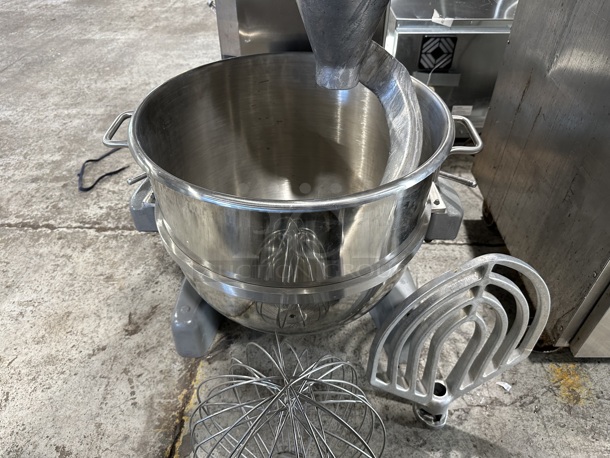 Hobart M 802 Metal Commercial Floor Style 80 Quart Planetary Dough Mixer w. Stainless Steel Mixing Bowl, Dough Hook, Paddle and Whisk Attachment. 200 Volts, 3 Phase.  - Image 5 of 9
