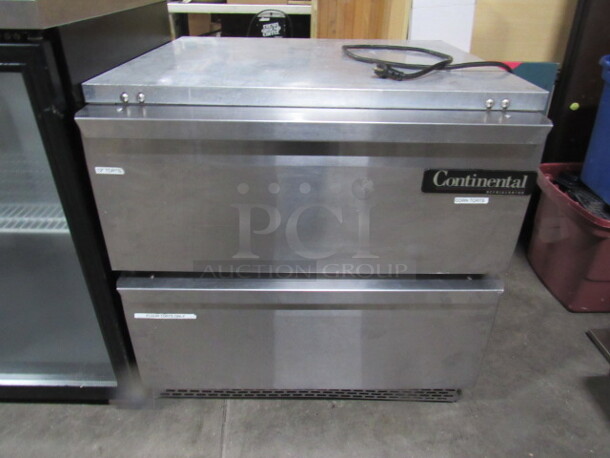 One SS Continental 2 Drawer Cooler. 115 Volt. Model# UC32. 32.5X31X32.5