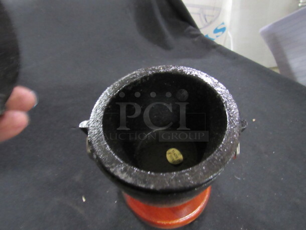 NEW Cast Iron Holder. 3XBID - Image 2 of 2