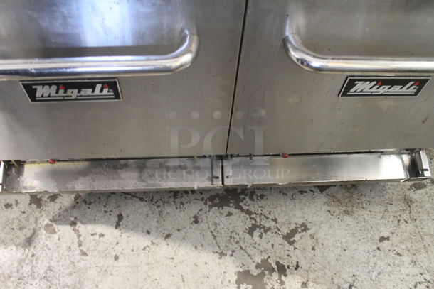 Migali C-RO8-NG Stainless Steel Commercial Natural Gas Powered 8 Burner Range w/ 2 Ovens, Over Shelf and Back Splash on Commercial Casters. - Image 9 of 12