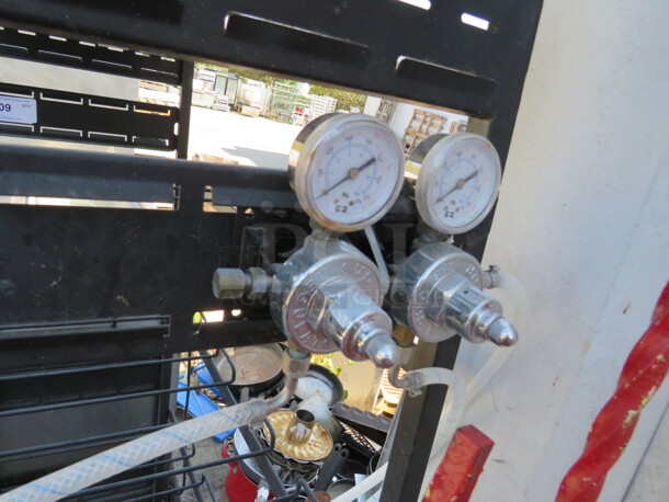 One Metal Soda Racking With 4 Shelves And Regulator. 39X20X63.5 - Image 2 of 2