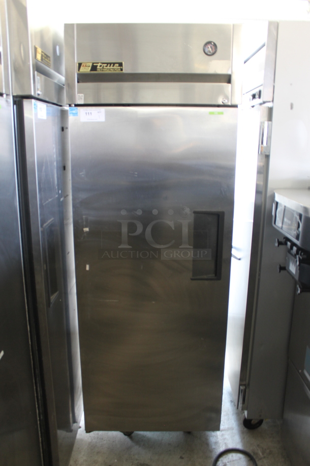 2015 True TG1R-1S ENERGY STAR Stainless Steel Single Door Reach In Cooler w/ Poly Coated Racks on Commercial Casters. 115 Volts, 1 Phase. Tested and Working! - Image 1 of 6