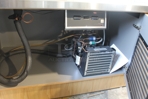 BRAND NEW! Hatco M7JP-0029-IAA-072 Commercial Electric Hot And Cold Serving Station With Sneeze Guard With 4 Glass Panes, Steel Countertop And 4 Door Wood Style Finish Cabinets. 115V, 1 Phase. Tested and Working!
 - Image 3 of 5