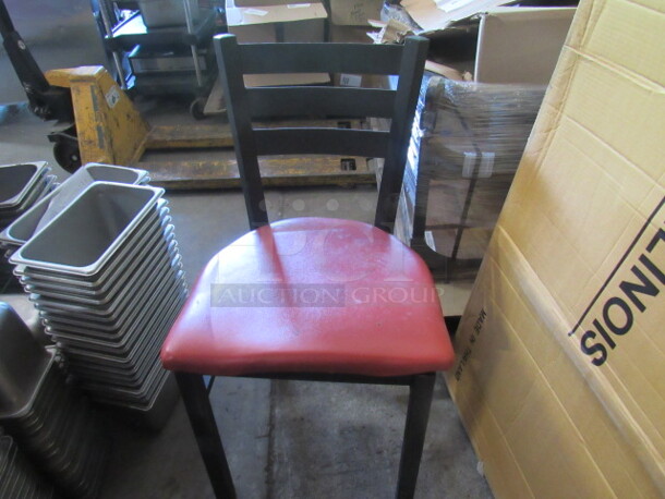 Metal Chair With Cushioned Seat. Need TLC. 8XBID