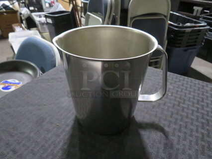 One NEW Vollrath 1 Quart Stainless Steel Graduated Measurer. #95320