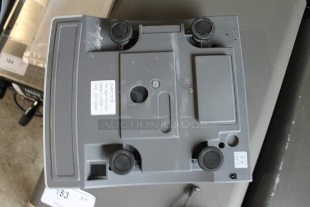 BRAND NEW SCRATCH AND DENT! AvaWeigh 334PC10OS Stainless Steel Countertop Food Portioning Scale. Tested and Working! - Image 6 of 8