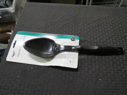 NEW Vollrath 13 Inch Nylon Solid Spoon. 7XBID