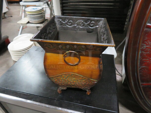 One Metal Planter. 7X7X9 - Image 1 of 1