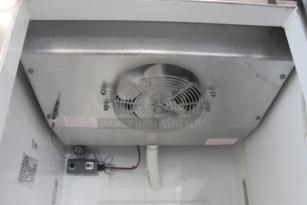 2015 Leader PF30 SC Stainless Steel Commercial Single Door Reach In Cooler Merchandiser w/ Poly Coated Racks. 115 Volts, 1 Phase. Tested and Powers On But Does Not Get Cold - Image 7 of 8