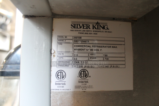 Silver King SKFSM Stainless Steel Commercial Cooler w/ Topping Rail, 5 Drop Ins and 5 Lids on Commercial Casters. 115 Volts, 1 Phase. Tested and Working! - Image 7 of 7
