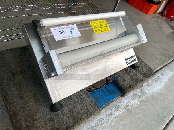 Working! Doyon DL18SP Countertop Commercial Dough Sheeter, 17 inch Maximum, 250 Pieces/Hour NSF 115 Volt Tested and Working! - Image 4 of 7