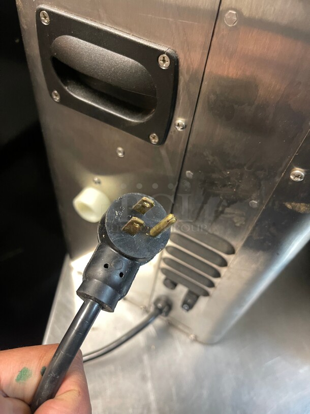 FREAL Food Frozen Beverage Blender  FRLB7 Commercial Frozen Drink Slushie Milkshake Blender Machine 120 Volt NSF  - Image 7 of 7