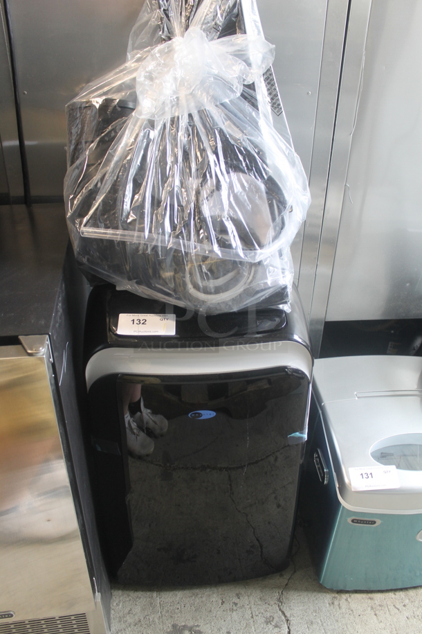 BRAND NEW SCRATCH AND DENT! Whynter ARC-126MDB 12,000 BTU Portable Air Conditioner With Accessories. 115V. Tested and Working! - Image 1 of 6