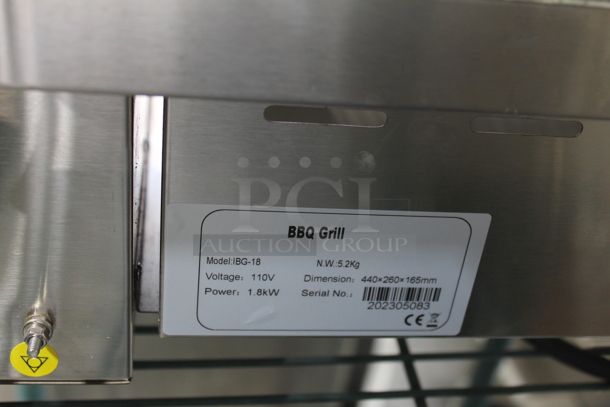 BRAND NEW SCRATCH AND DENT! 2023 Hoocoo IBG-18 Stainless Steel Commercial Countertop Electric Powered Barbecue BBQ Grill. 110 Volts, 1 Phase. Tested and Working! - Image 6 of 6