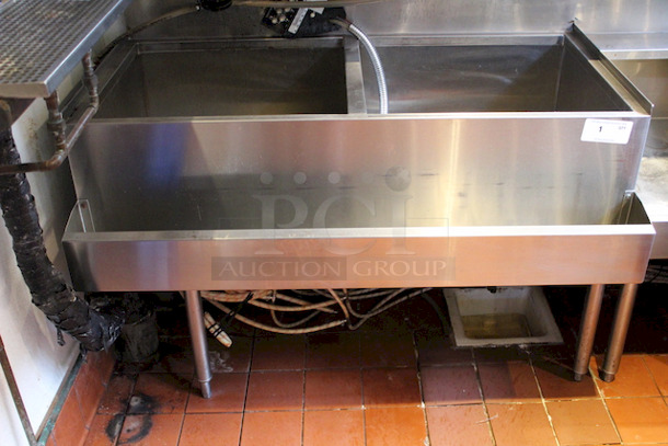 BEAUTIFUL! Stainless Steel Ice Chest With 7 Circuit Cold Plate, Well and Soda Gun. 

48x30x39