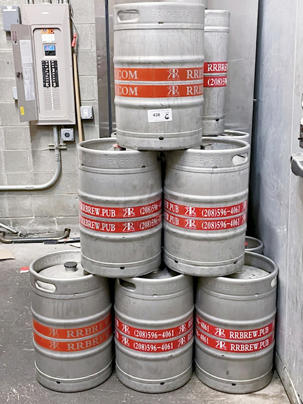 ?FULL SIZE!!? 1/2 Barrel Stainless Steel Sanke Kegs With double Handles! 1/2 barrel = 15.5 gallons = 124 pints = 165 12oz bottles 6x Your Bid - Image 1 of 2