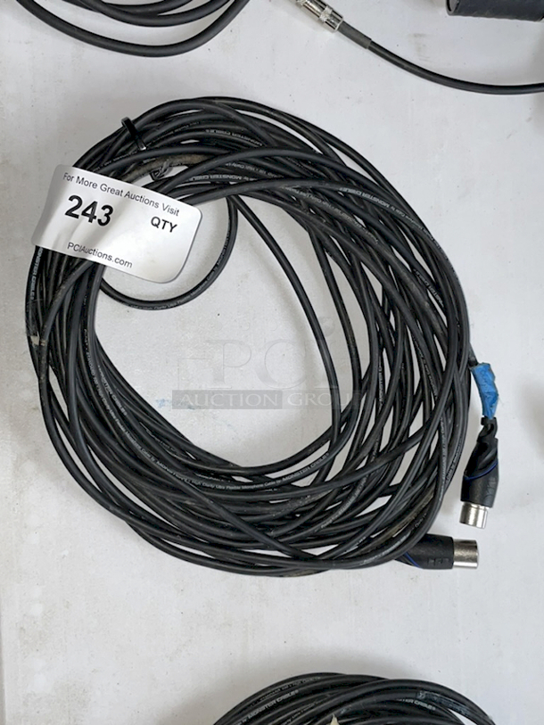 Monster Cable Monster Standard 100 Instrument Cable (1/4" Straight Plugs) - Image 1 of 1
