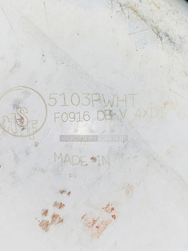 DO NOT PASS THIS UP!! Shelf Full of (29) Bon Chef Bon Chef 5103PWHT 2.75 Qt. White Sandstone Finish Cast Aluminum Oval Food Pans.

Overall Dimensions:
Length: 12 3/8"
Width: 9 1/8"
Capacity: 2.75 qt.  - Image 2 of 4