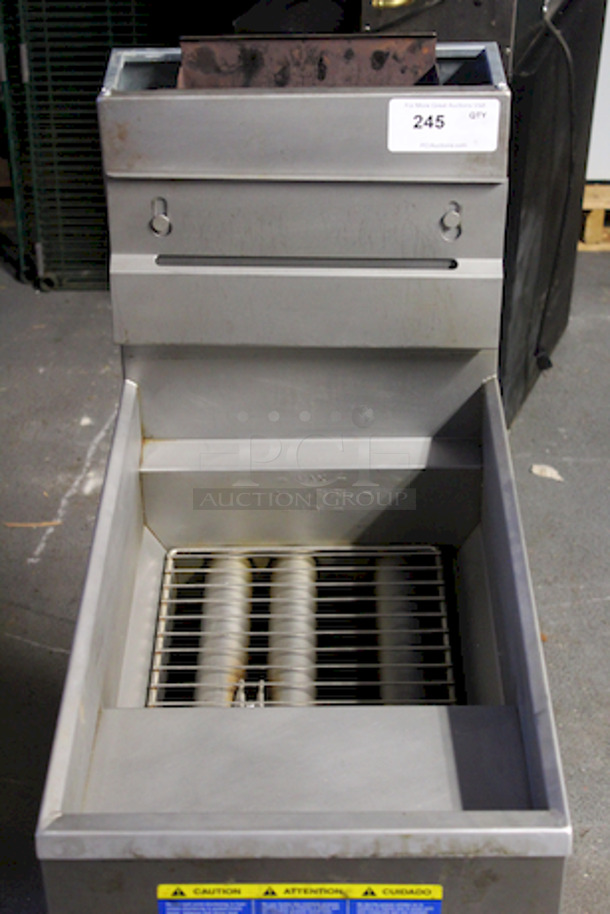 OUTSTANDING!! Pitco 35C+S 40lbs Economy Tube Fired Gas Fryer, Propane. 
 - Image 4 of 9