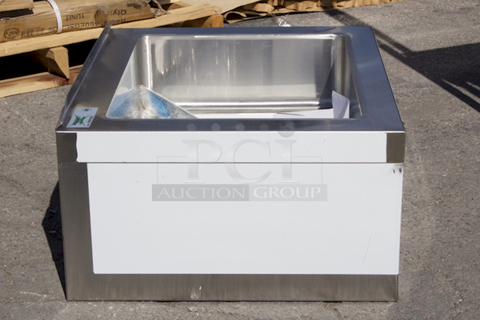 BRAND NEW SCRATCH & DENT! Regency 25" 16-Gauge Stainless Steel One Compartment Floor Mop Sink - 20" x 16" x 6" Bowl