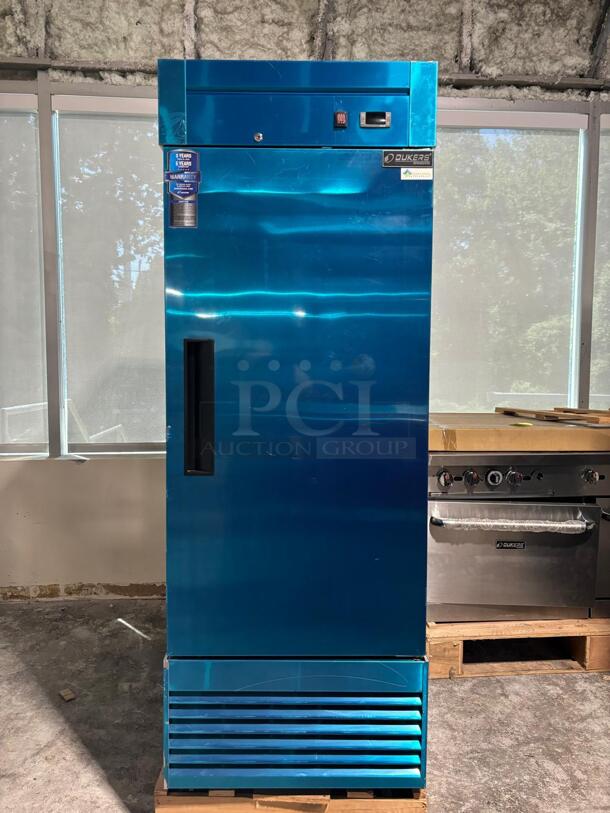 BRAND NEW Dukers D28R 27-1/2"W One Door Stainless Steel Bottom Mount Reach In Refrigerator - 18.31 Cu. Ft
 - Image 5 of 5