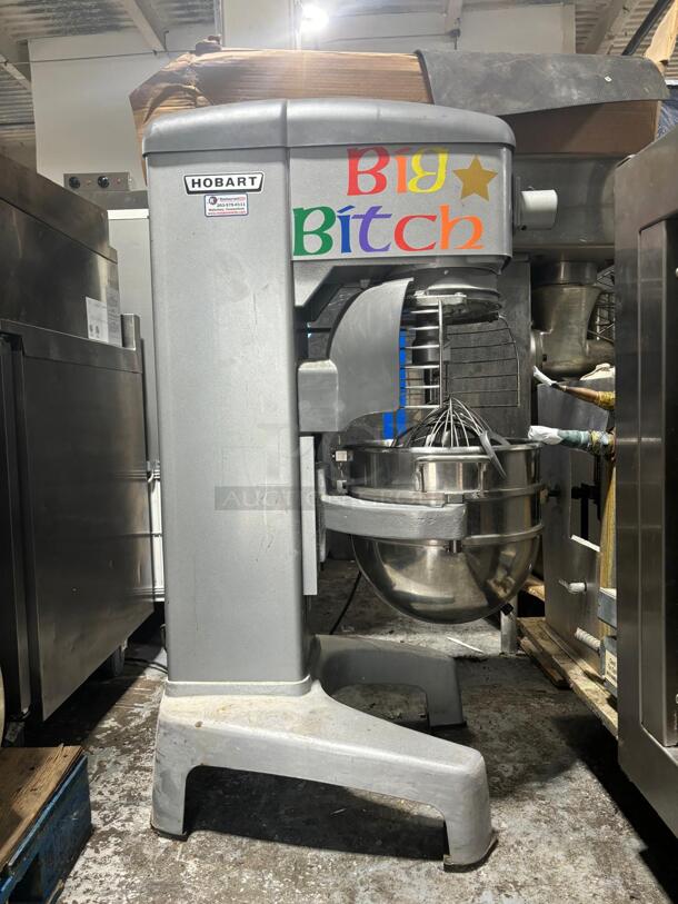 Hobart Legacy+ HL300 30 Qt. Planetary Floor Mixer with Guard & Standard Accessories - 120V, 3/4 hp

 - Image 7 of 7