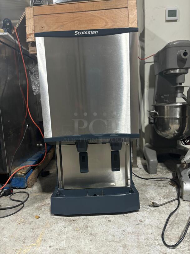 Scotsman HID540A-1 500 lb Countertop Water & Nugget Ice Dispenser - 40 lb Storage, Cup Fill, Touch-Free Dispensing, 115
 - Image 1 of 4