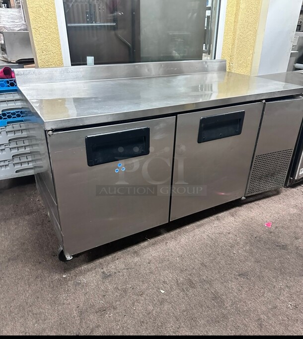 Certified Working! True TWT-67F-HC 67 inch W Worktop Freezer w/ (2) Sections & (2) Doors, 115v - Image 2 of 6