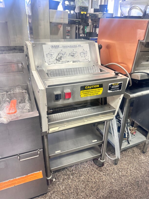 Oliver 711 Countertop Commercial Bread Slicer 115 Volt  - Image 2 of 6