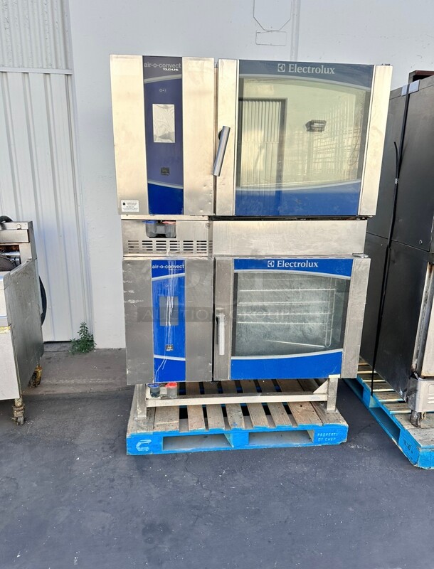 Electrolux 266371 Air-O-Convect Combi Oven boilerless, full-size, (6) 18" x 26" "TOUCHLINE" 220 Volt 3 Phase Working - Image 3 of 10