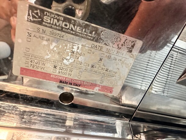 Excellent Condition Nuova Simonelli Aurelia II 4 Group Commercial Expresso Machine 220 Volt 1 Phase Tested and Working! - Image 10 of 10