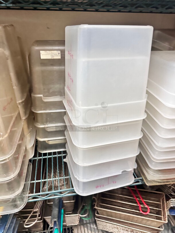 Cambro CamSquares® 8 Qt. Translucent Square Polypropylene Food Storage Container - Image 2 of 2